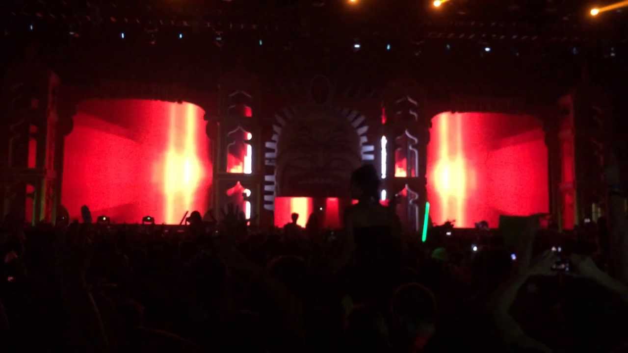 Calvin Harris & Alesso feat. Hurts - Under Control @ FreakNight 2013