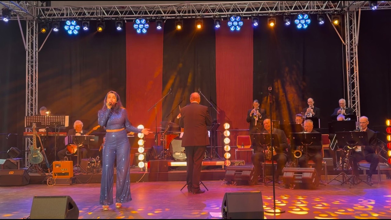 Reiner Schmuck Berolina Bigband x Laura Blue 