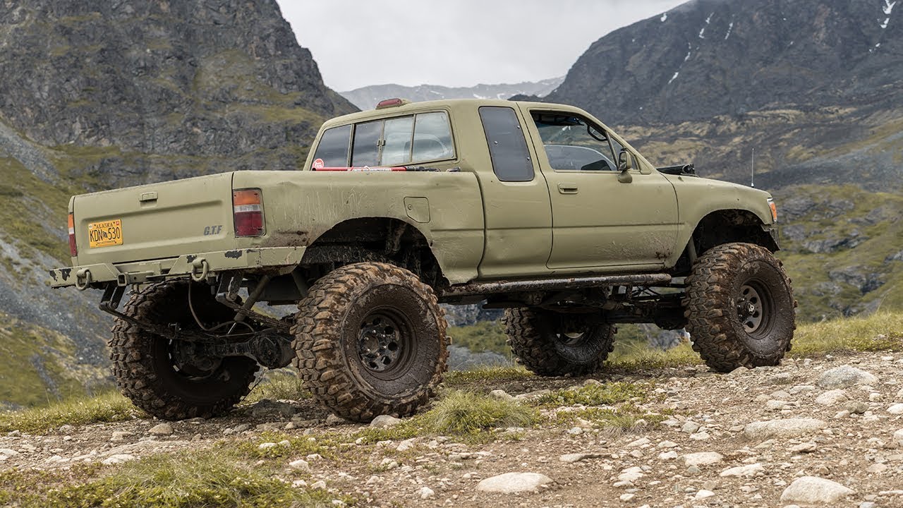 TOYOTA PICKUP SAS CRAWLER ON 38'S