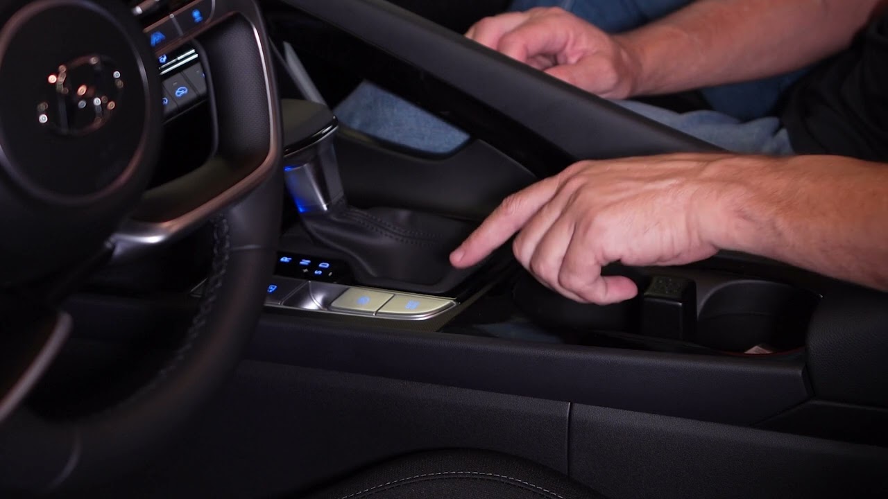 2023 Hyundai Elantra - Electronic P-Brake & Auto Hold