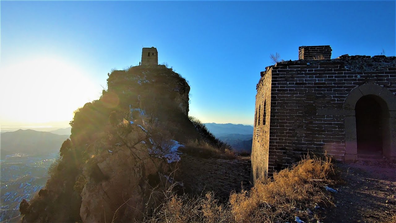 Поднимитесь в одиночку на самый грустный закат Great Wall, -18℃