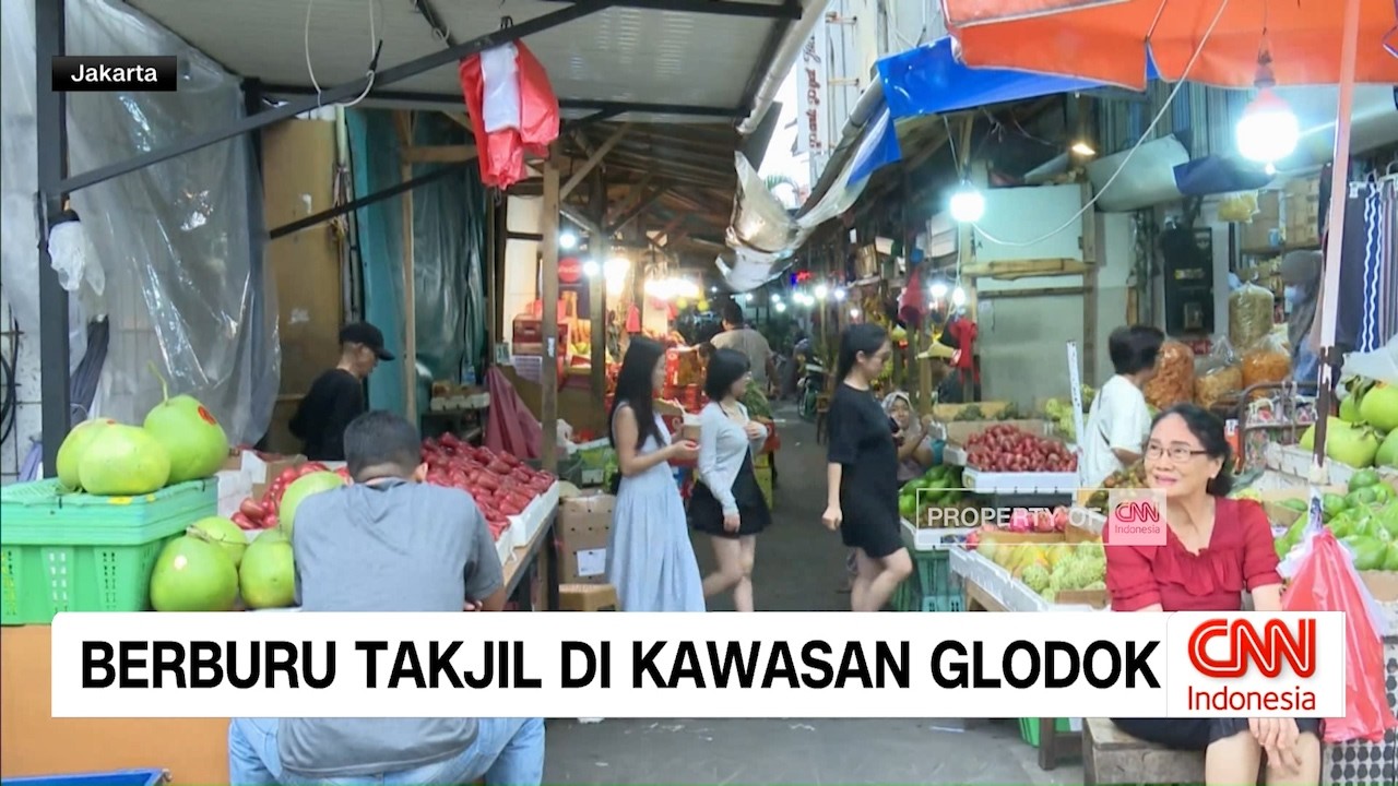 Berburu Takjil di Kawasan Glodok