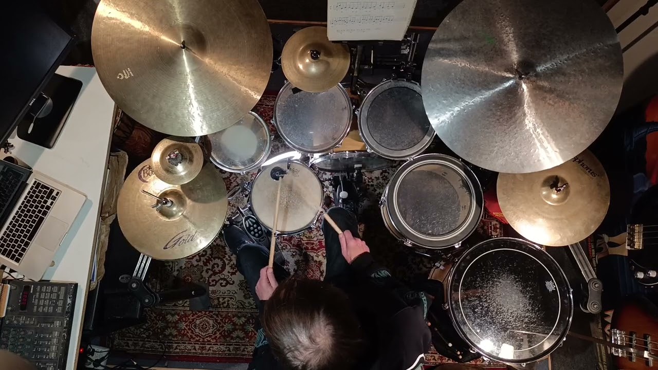 paradiddle diddle 3/4 (ostinato mans) sobre ostinato peus en 5/4 [bombo i xarles] lent✓