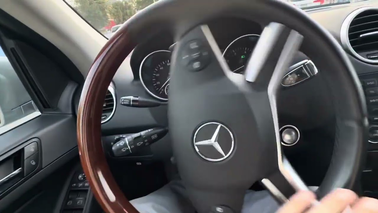 39K-Mile 2011 Mercedes-Benz ML350 4MATIC Driving, Sunroof and Window Functions 