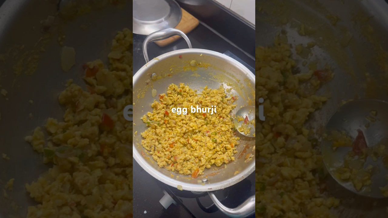 Street Style Egg Bhurji Spicy Indian Scrambled Eggs #streetfood #eggrecipe #andacurry #food #shorts
