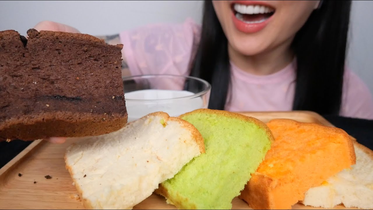 SPONGE CAKE (ASMR SOFT SQUISHY RELAXING EATING SOUND) NO TALKING | SAS-ASMR