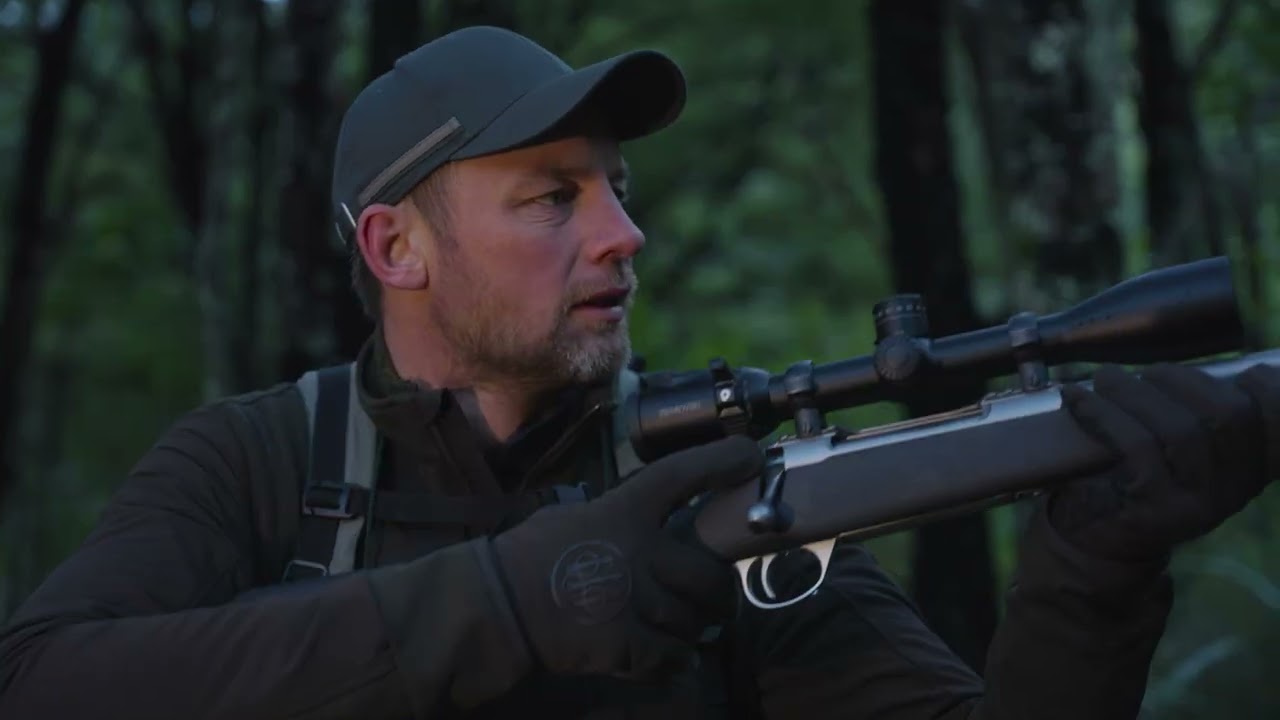 New Zealand Hunters testing the newly designed SWAROVSKI OPTIK Z8i family