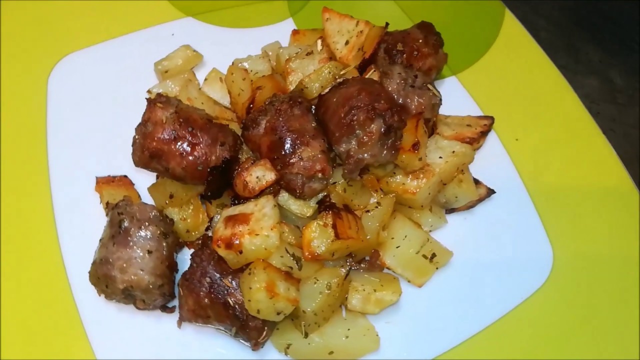 SALSICCIA E PATATE AL FORNO RICETTA FACILISSIMA!