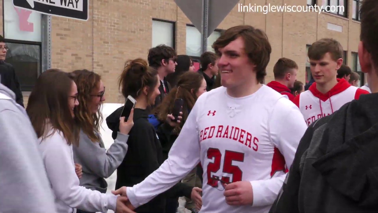 Lowville Boys Basketball Team Leaves for Trip to NYSPHSAA Final Four