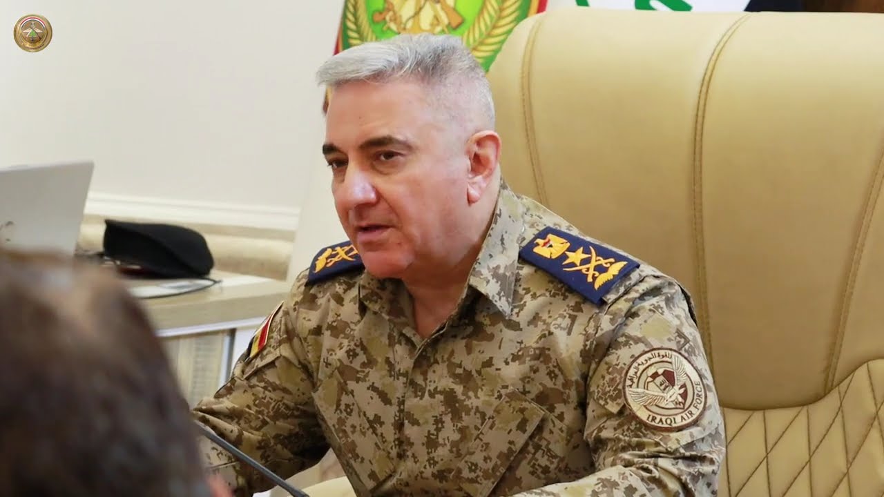 الأمين العام لوزارة الدفاع يترأس اجتماعاً للمديرين العامين