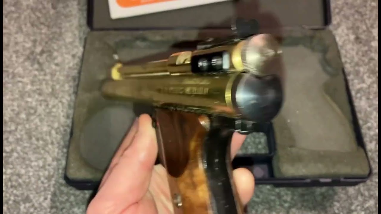 Benjamin E9A 2.0 CO2 Air Pistol.