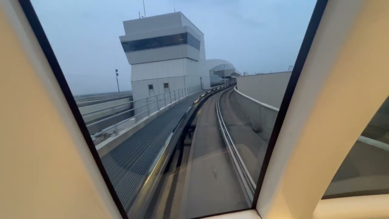 Riding the IL Skylink - Terminals D B A C E @ DFW Airport