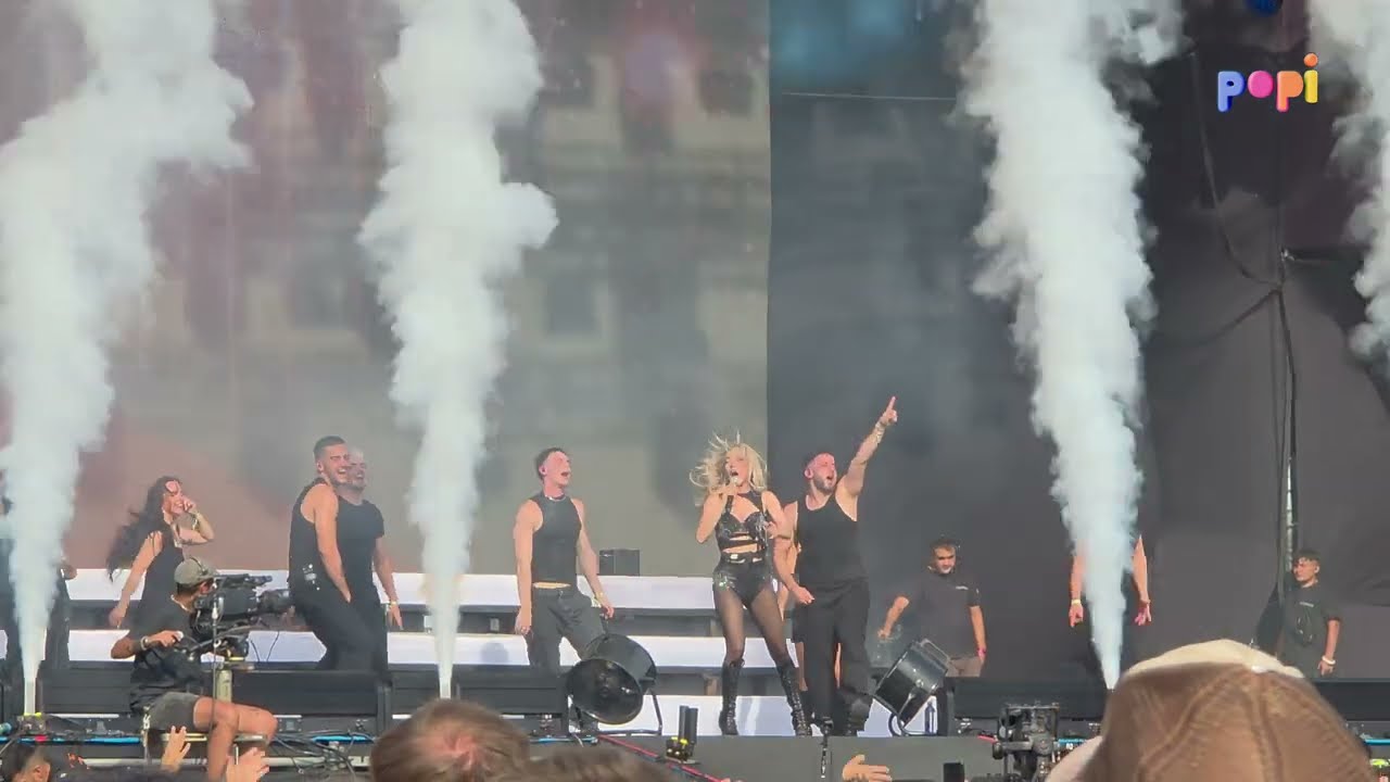 Ana Mena, Se iluminaba - Lollapalooza Argentina.