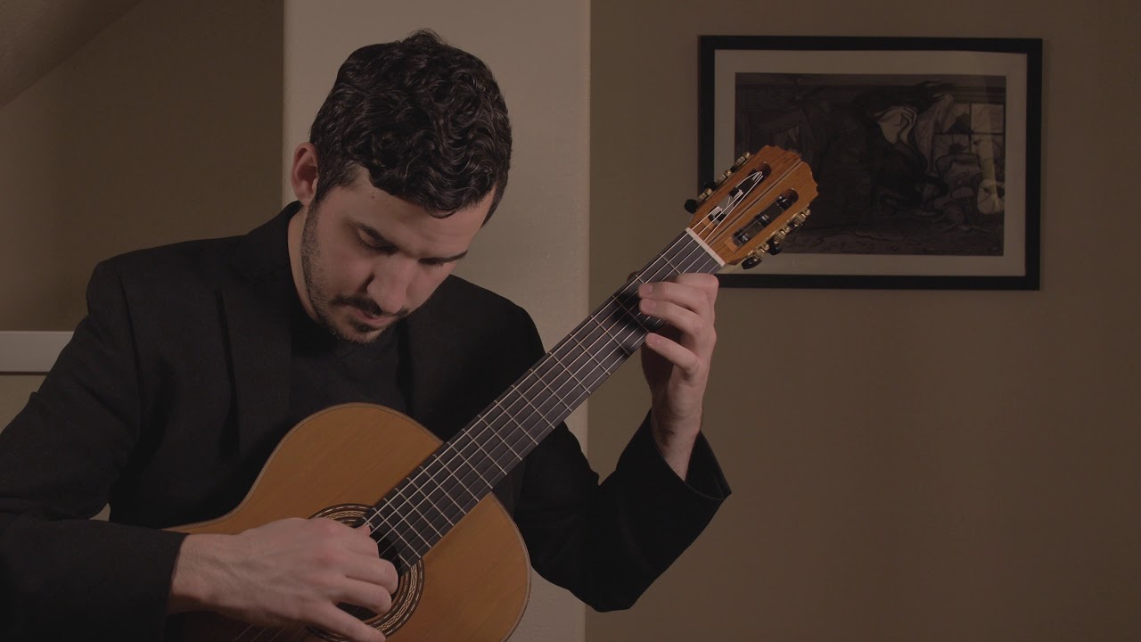 David Tutmark performs 