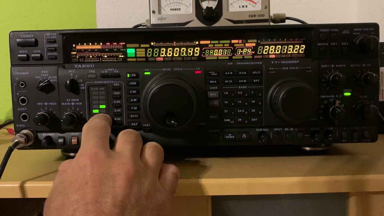 YAESU FT-1000MP Demo