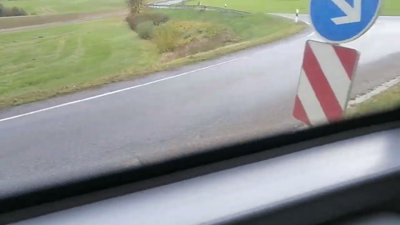 Regionalbuslinie 590 von Furth I'm Wald Bahnhof in Richtung ArberBergbahn Talstation über lam Bf TL1