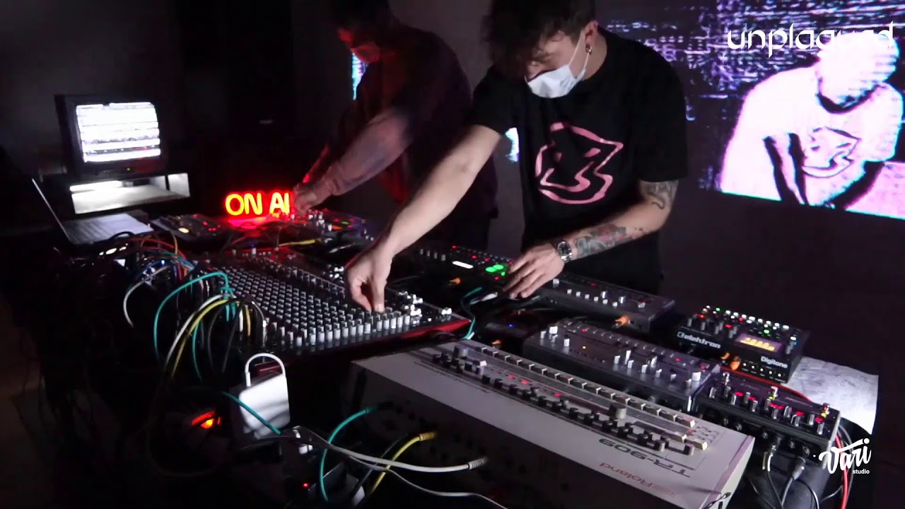 Boston 168 live x UNPLAGUED