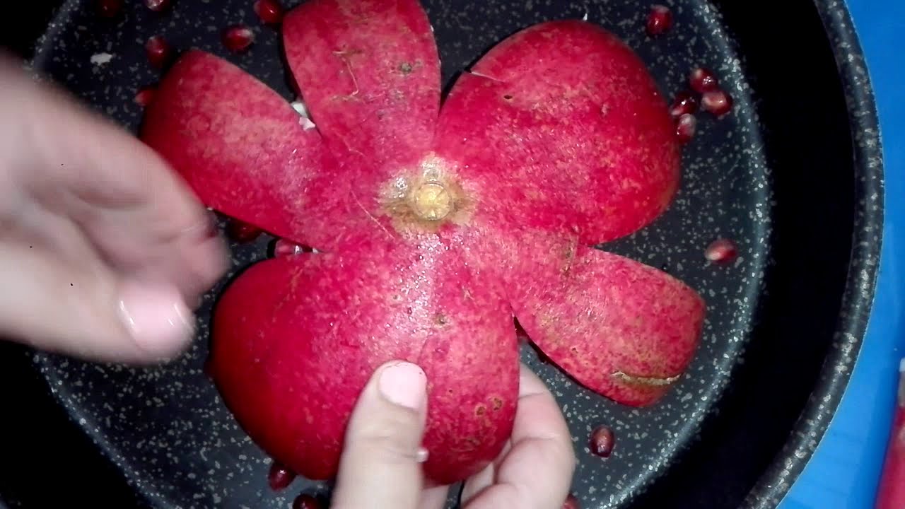  أسهل  وأسرع طريقة لتفريط وتفصيص الرمان  أسهل طريقه لتفريط الرمان 🍎 | Easy Way to Deseed Pomegranate