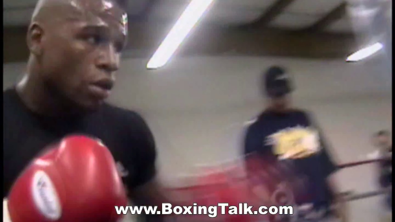 FLOYD MAYWEATHER BEST TRAINING FOOTAGE EVER PT2 OF INSANE WORKOUT