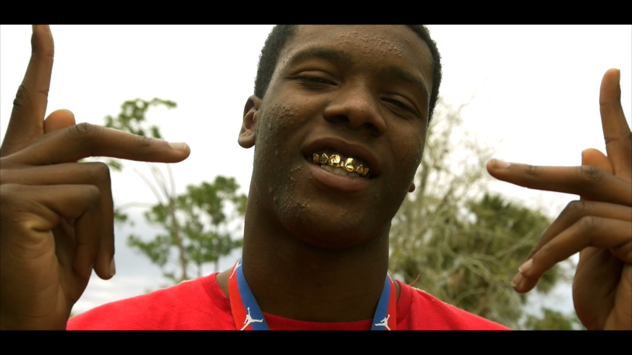 Soup N Wigg ft  Teezy -  Ain't all good (Official Video)
