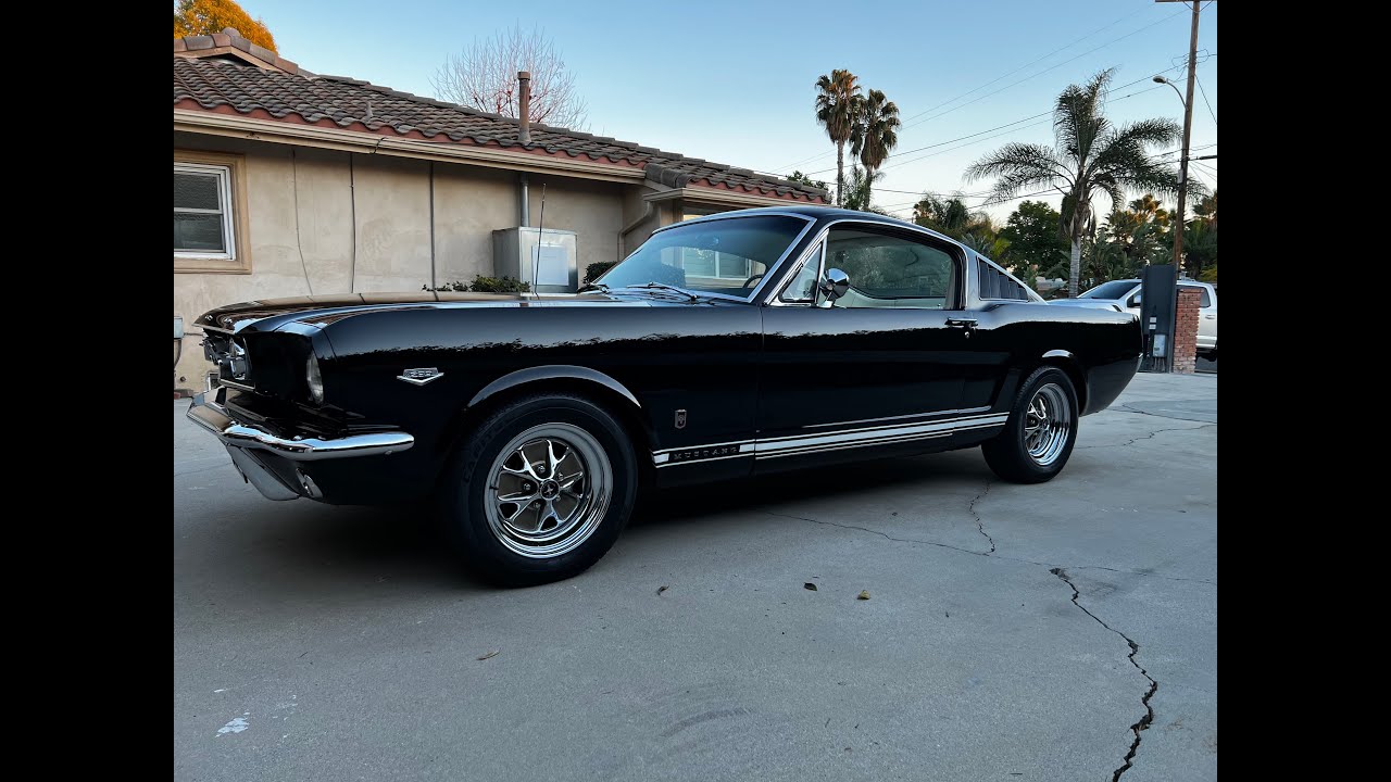 1966 MUSTANG FASTBACK
