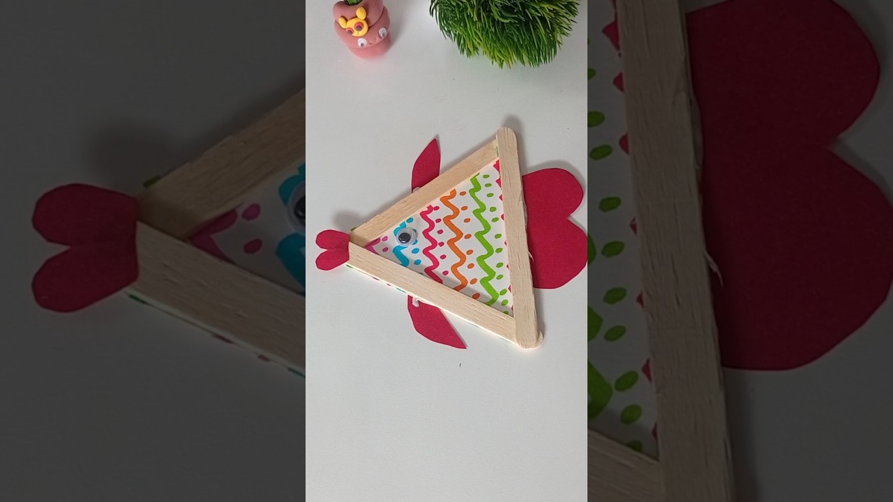 Easy kids craft 😇#shorts#trending#artsandcrafts#ytshorts#amyra#youtubeshorts #crafting#diy#new#viral