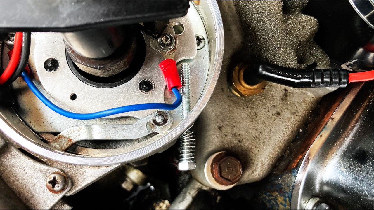 Modification of the ignition distributor to limit the angle of the timing advance (vacuum advance).