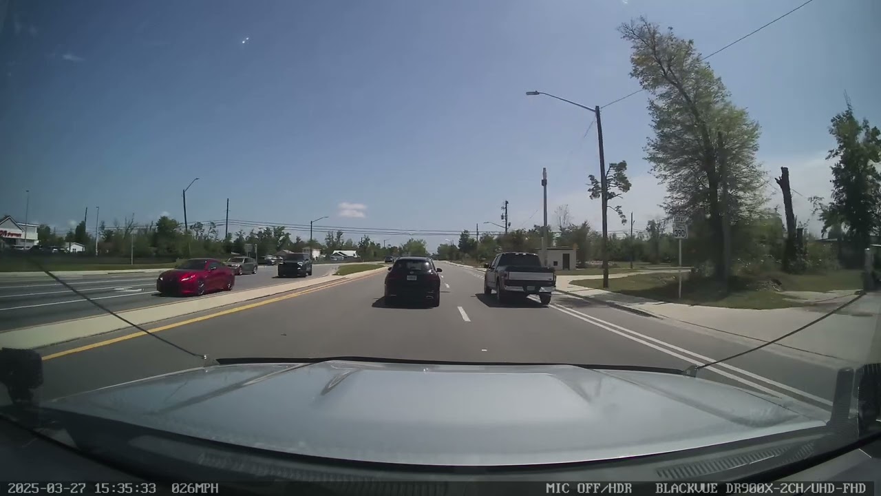 Dangerous driver Lynn Haven, FL 390 East bound crossing Ohio Ave