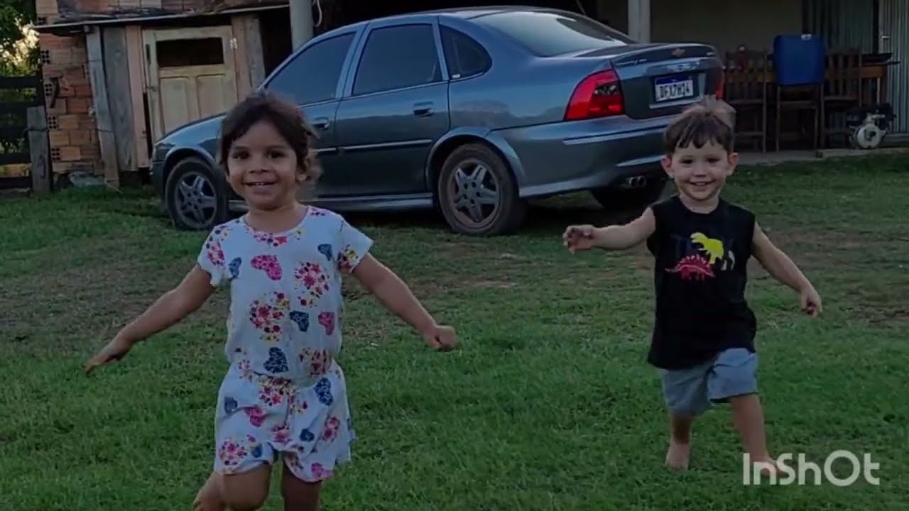 Crianças Raiz