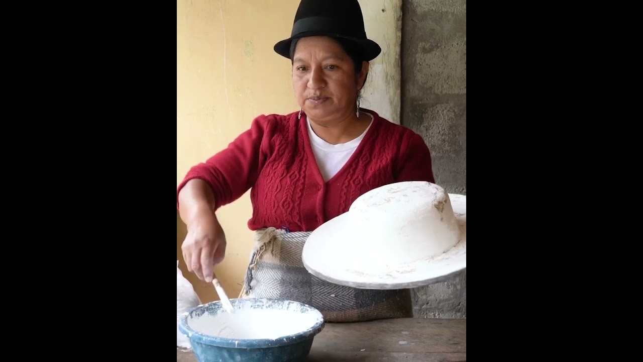 Haci se realiza los sombreros de lana en SARAGURO
