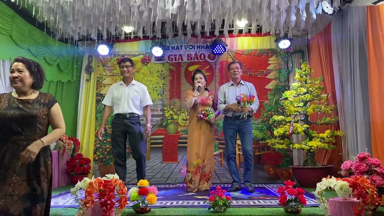 A Ka Chị Thương giao luu Clb Giabao 