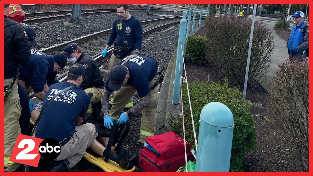 Man dragged by MAX after coat got stuck in train doors at Beaverton Transit Center