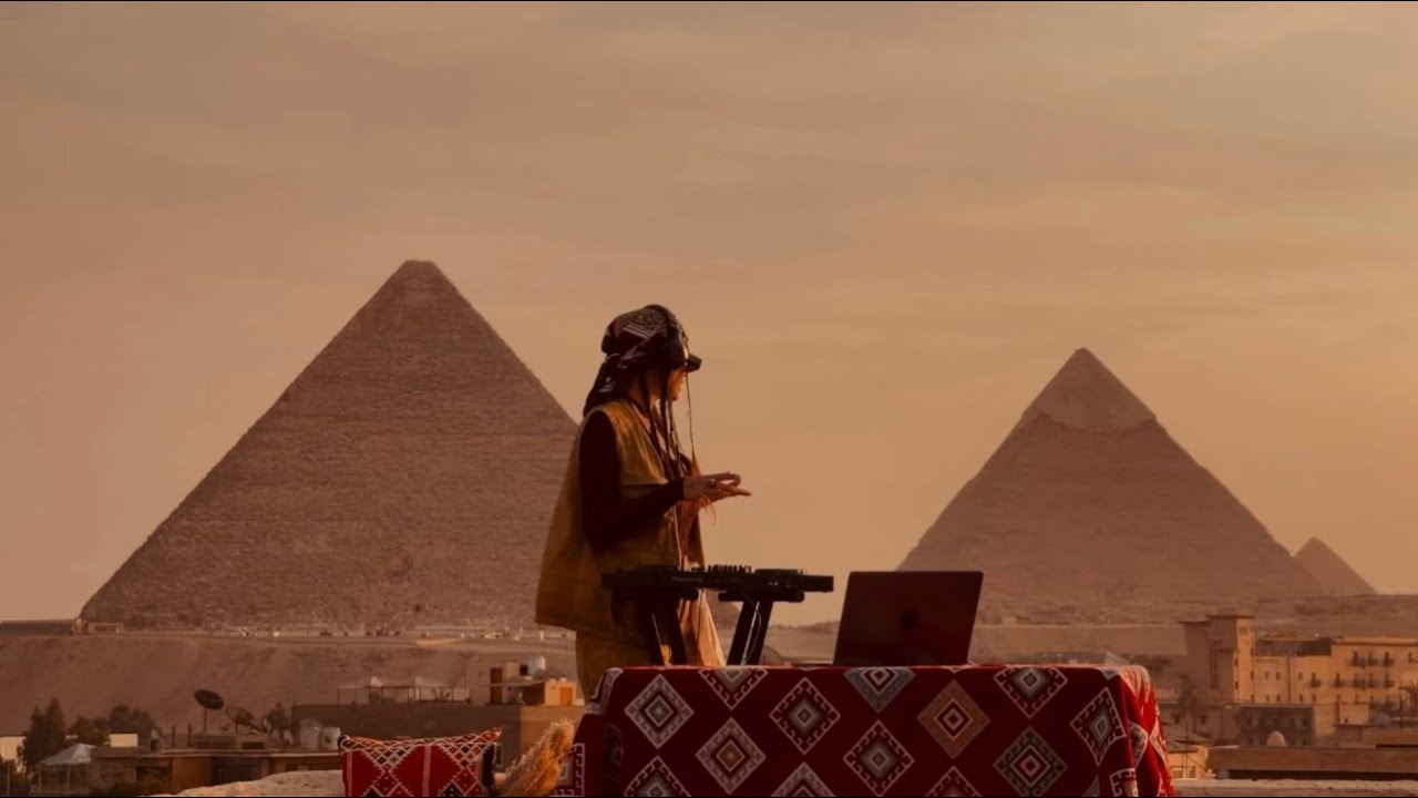 Lola Glu- Set from Pyramids of Giza🎧 /AfroHouse/ Melodic-Techno&House