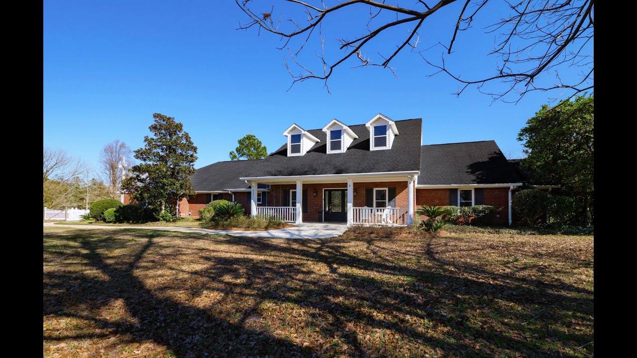Equestrian Estate-17.5-Acre Horse Farm with 7-Stall Barn, + Saltwater, 25856 County Rd 55, Loxley