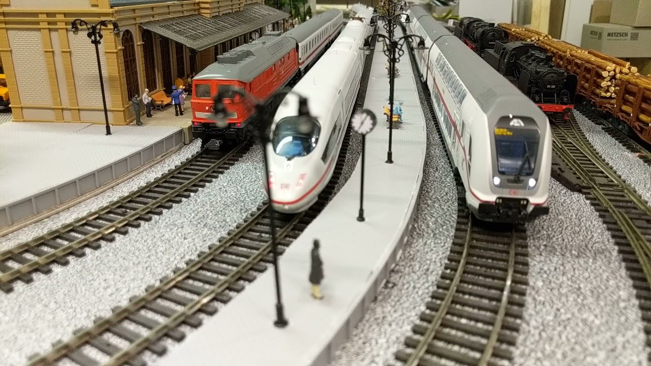 Modelleisenbahn H0, IC und ICE sowie IC2 Verkehr mit Roco, Trix und Piko