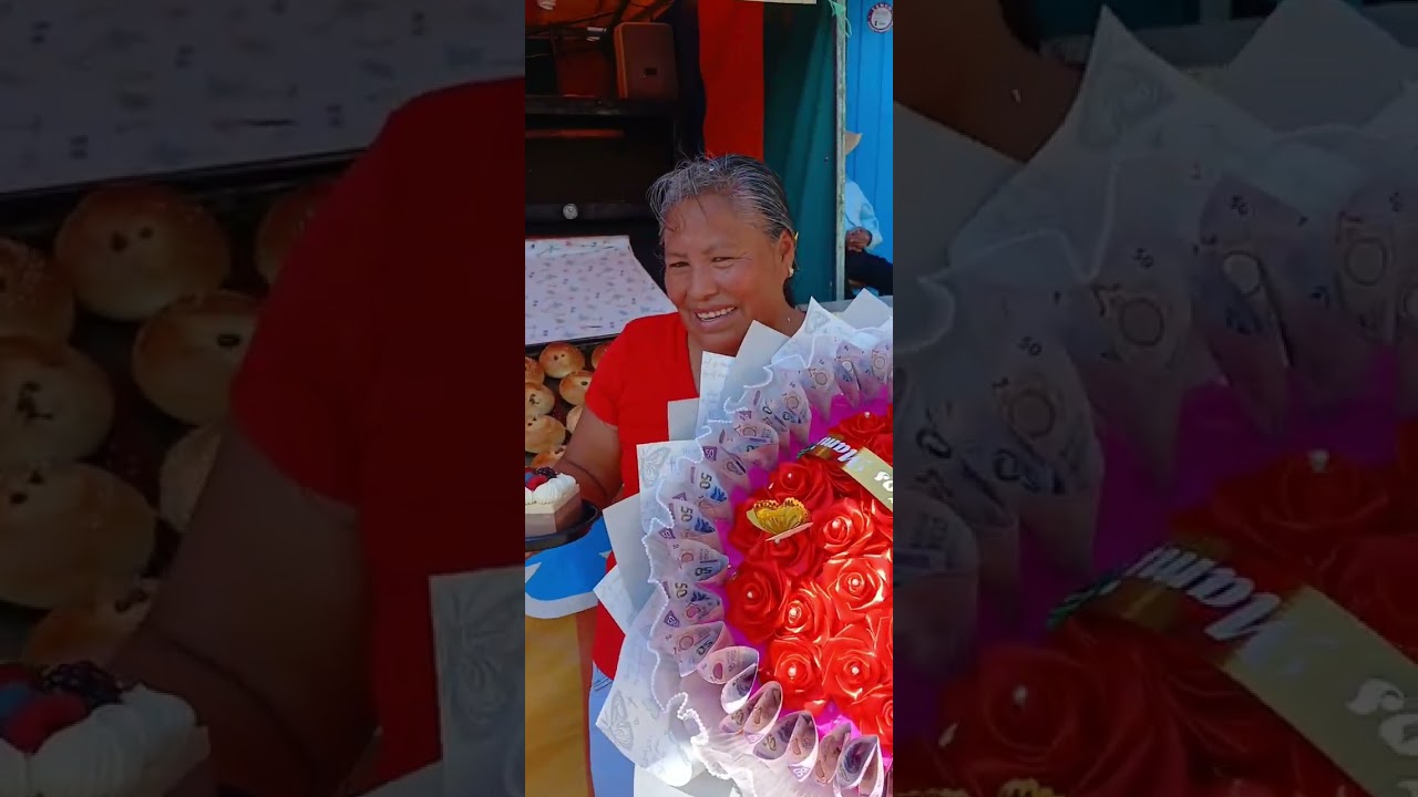 Bonita sorpresa  se llevo la Señora Reyna Reyes de parte de la Patrona Reyes Carmen x su cumpleaños