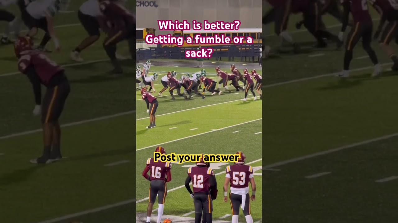 Nose Tackle Destroys the O-Line in a Forced Fumble 💪 