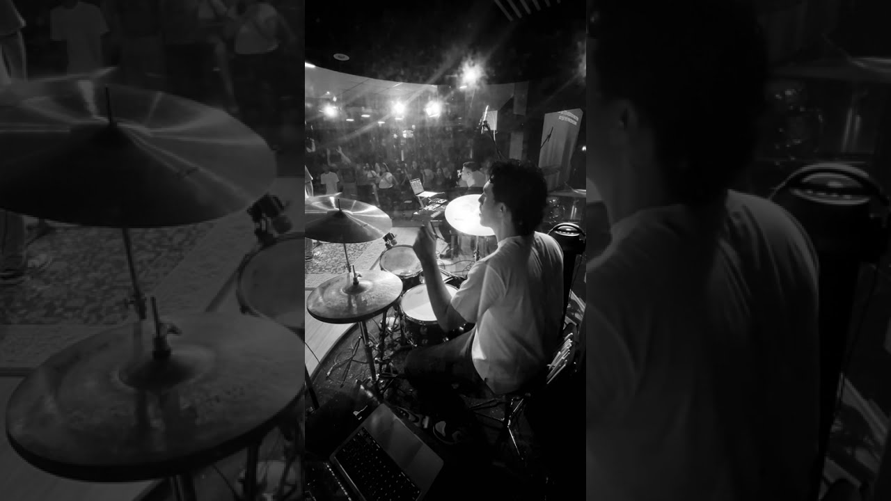 AO QUE ESTÁ ASSENTADO SOBRE O TRONO + NADA VAI ROUBAR TUA GLÓRIA - DANIEL JUAN | DRUMCAM