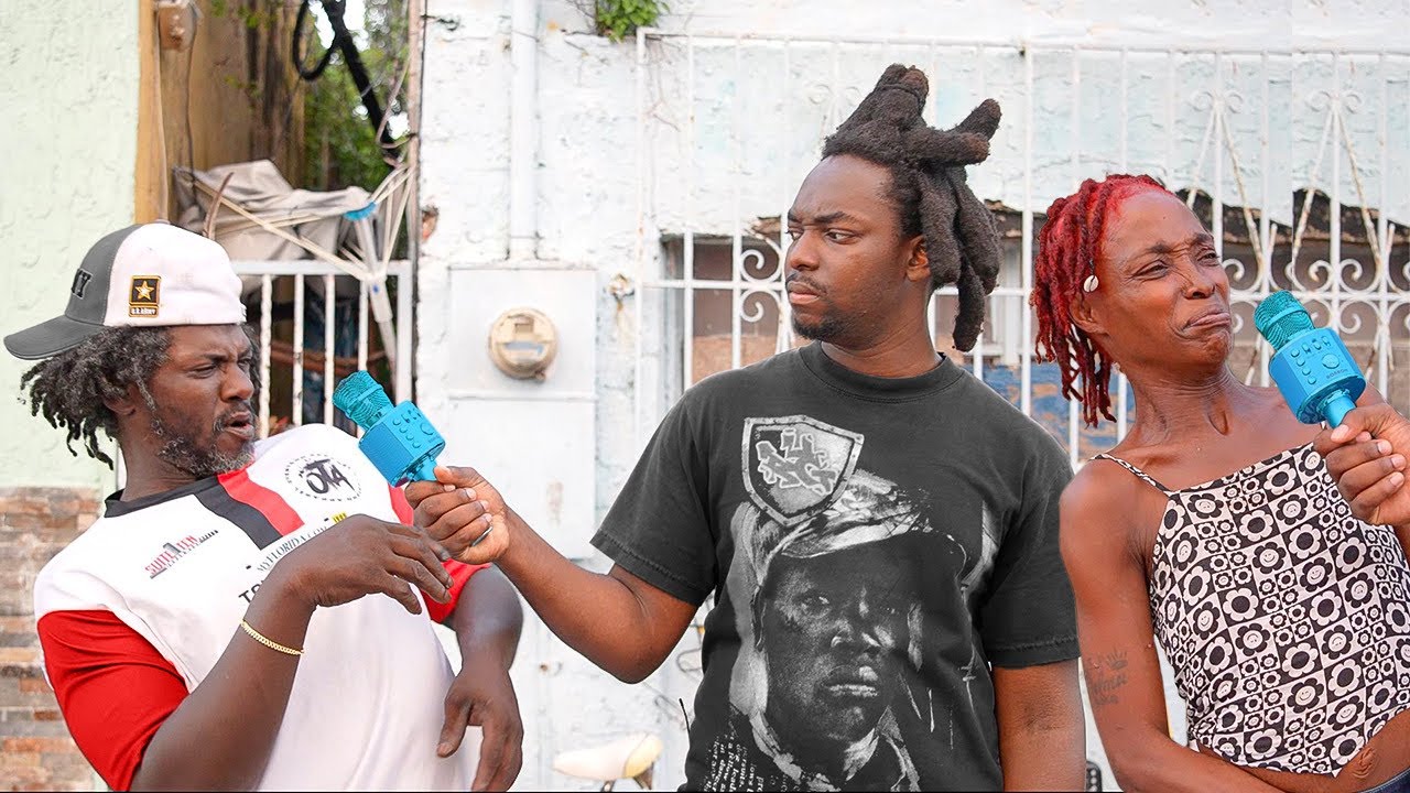 Розыгрыш с микрофоном из нюхательной соли!