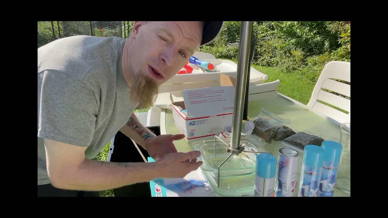 Makeing bho/shatter useing #neonbutane  11x refined  sponsored by #bloom_plus