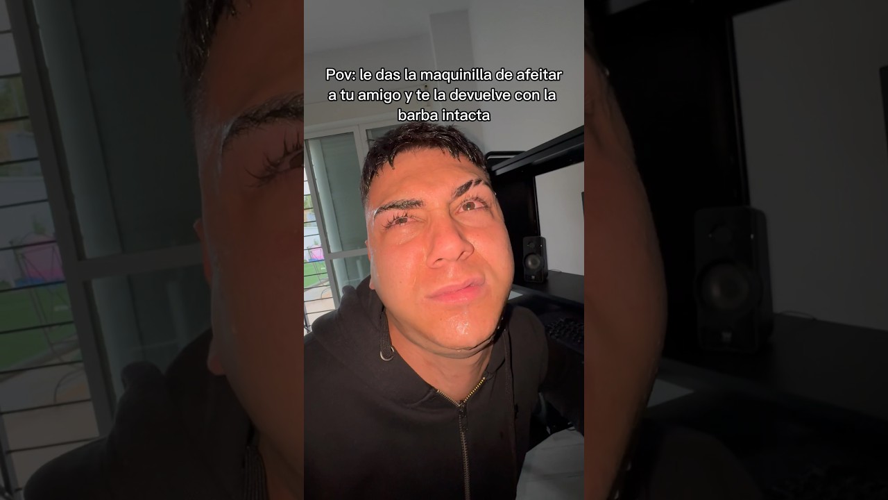 Pov: le das la maquinilla de afeitar a tu amigo y te la devuelve con la barba intacta