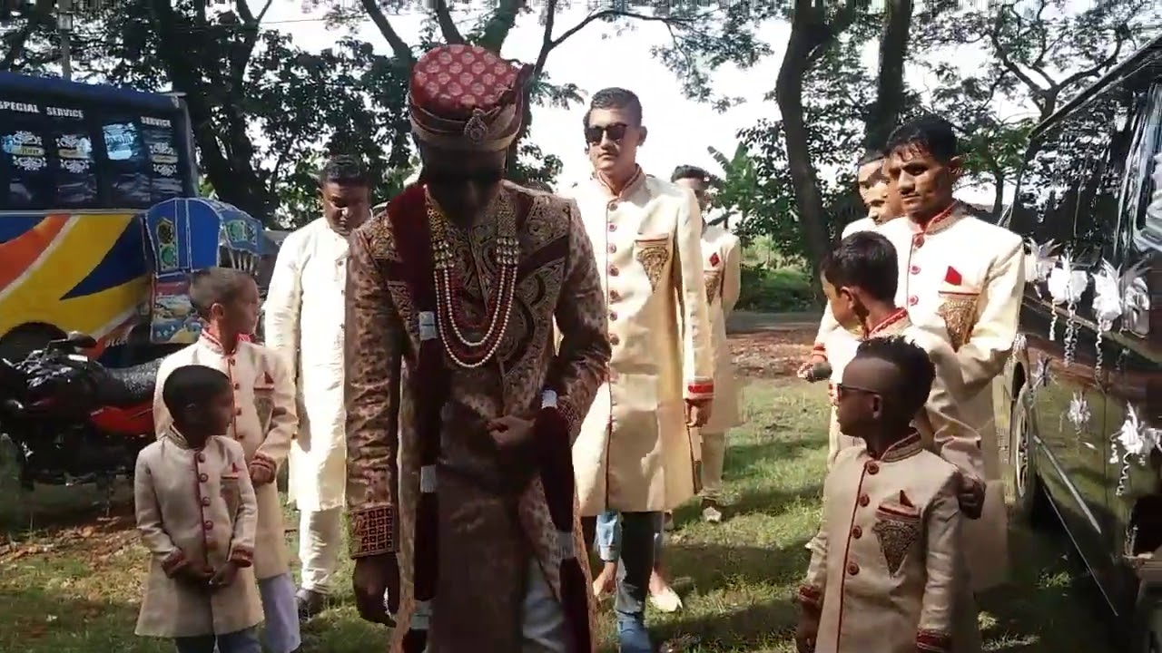Marriage ceremonial party spry .