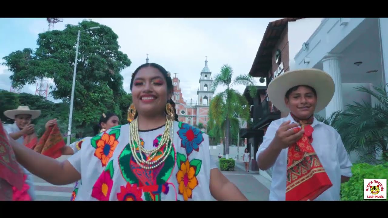 Esteban Salome Y Su Fiesta Latina - Popurrí Sones (Videoclip Oficial)