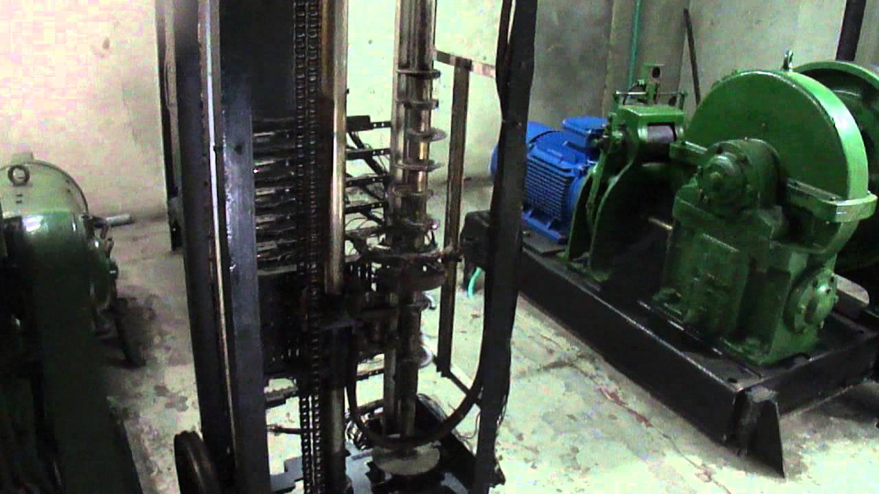 ASCENSOR CON CONTROL ELECTROMECANICO,  MOTOR Y  GENERADOR DC ANTIGUO