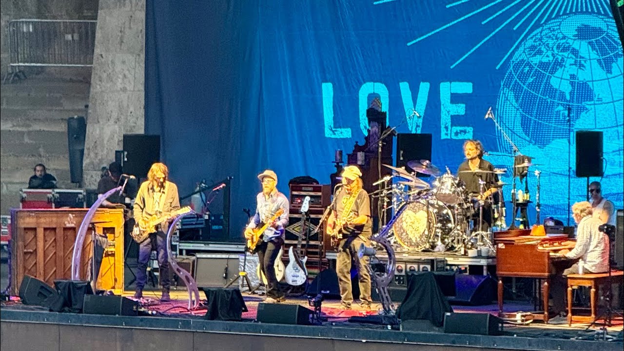 #music Neil Young and the Chrome Hearts #live Konzert Berlin Waldbühne am 3.7.2025 Rock gegen Hass