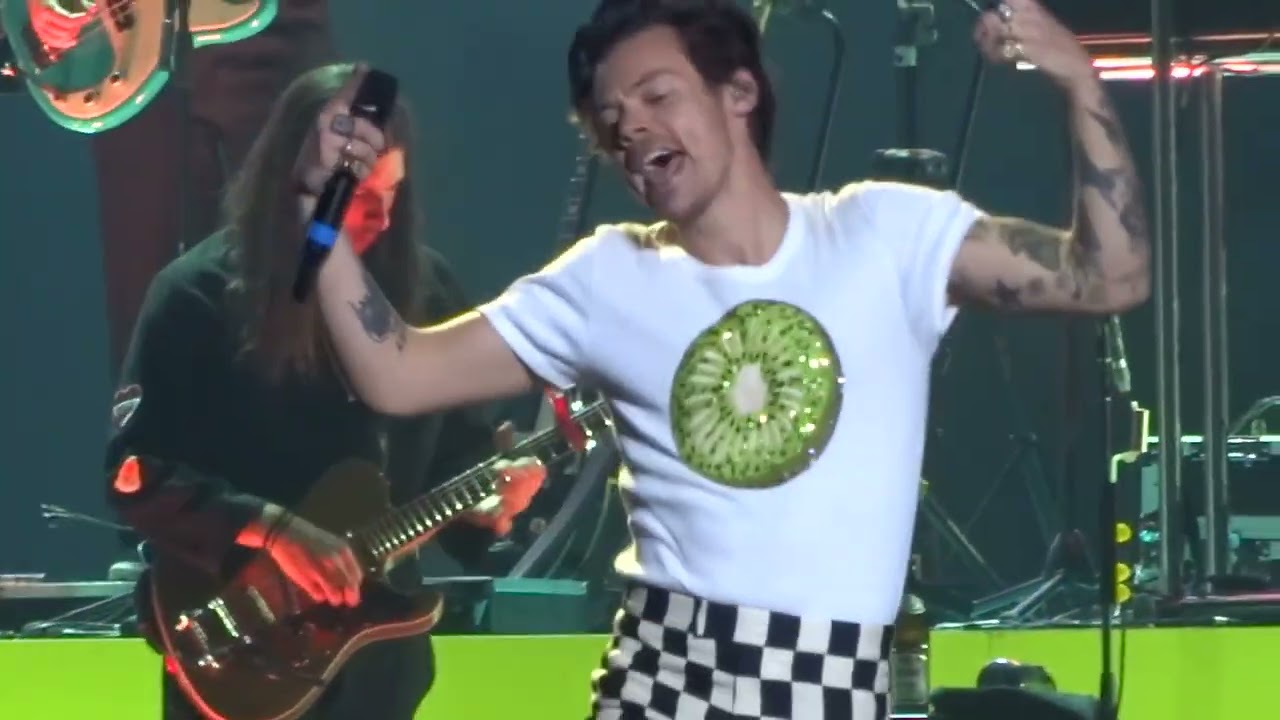 Harry Styles - Lights Up (live, Vienna, 16.07.2022)