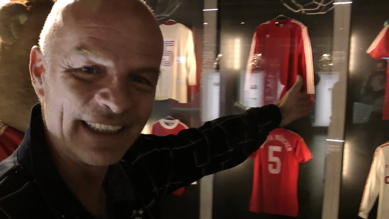 Stephan Lehmann und Berni entdecken die FC Bayern Erlebniswelt (Teil 2)