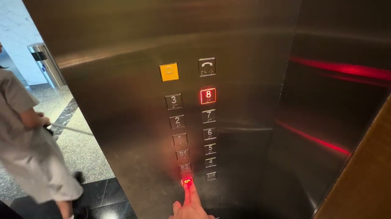 [Modernised] Fuijtec Elevator at Tampines Plaza 1.