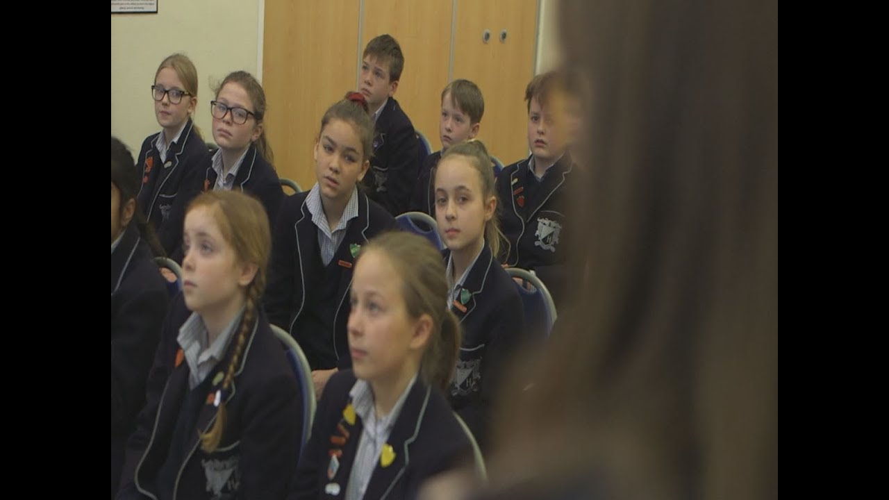 How can social media affect children's mental health?