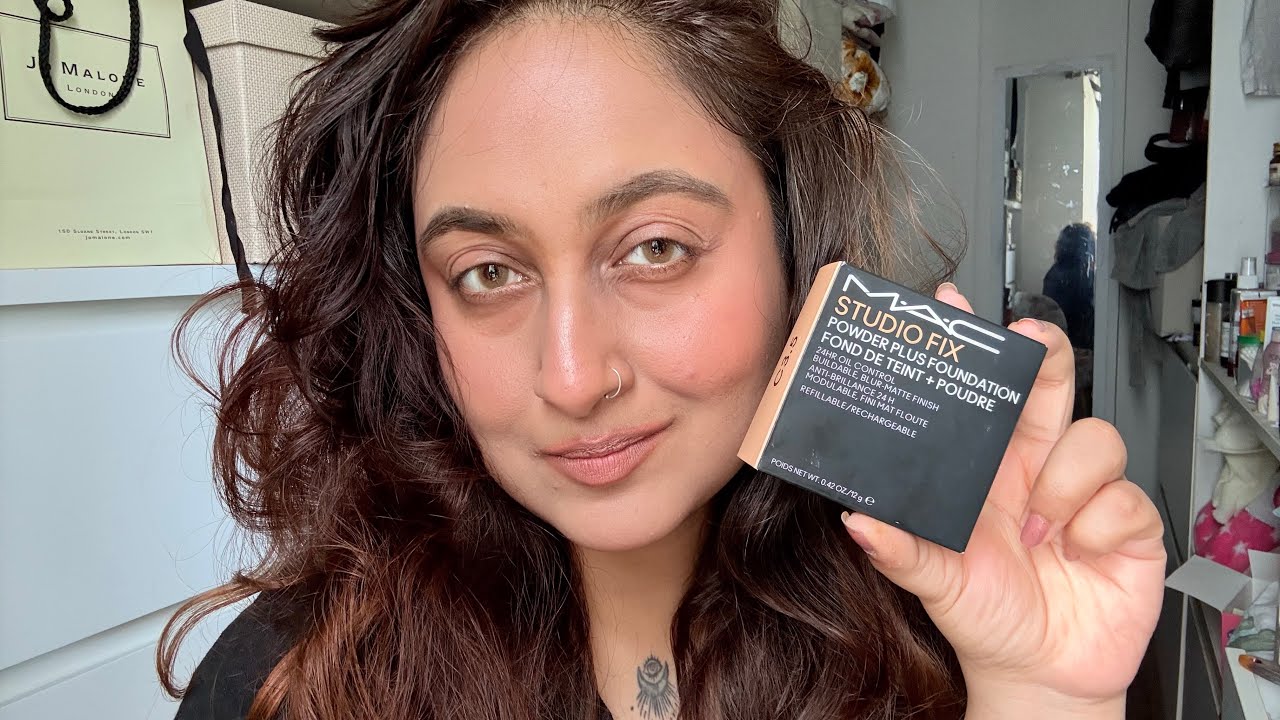 GRWM trying MAC Studio Fix Powder Foundation NEW Formula | Shade C3.5